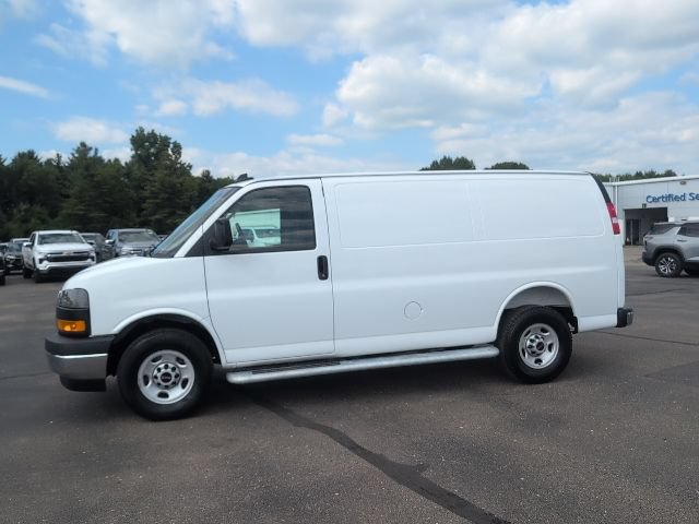 Used 2025 GMC Savana 2500 w/ Driver Convenience Package RWD image 3