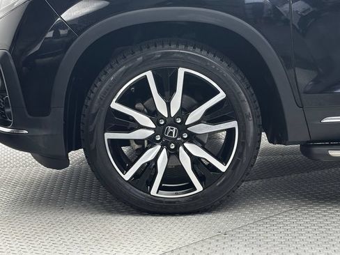 Used 2019 Honda Pilot Elite image 3