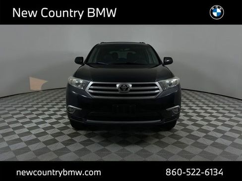 Used 2013 Toyota Highlander SE image 2