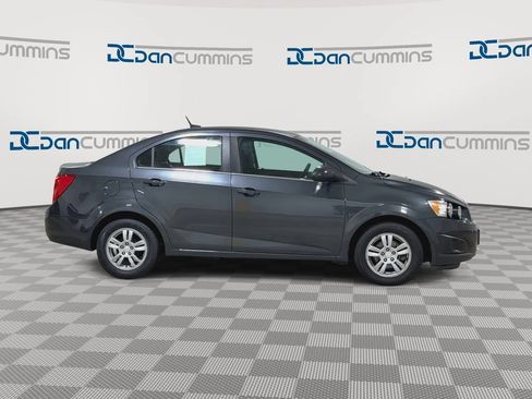 Used 2014 Chevrolet Sonic LT FWD image 9