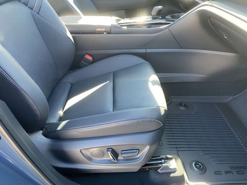 New 2025 Toyota Crown Signia Limited image 16