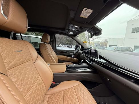 Used 2023 Cadillac Escalade ESV Sport w/ Touring Package image 4