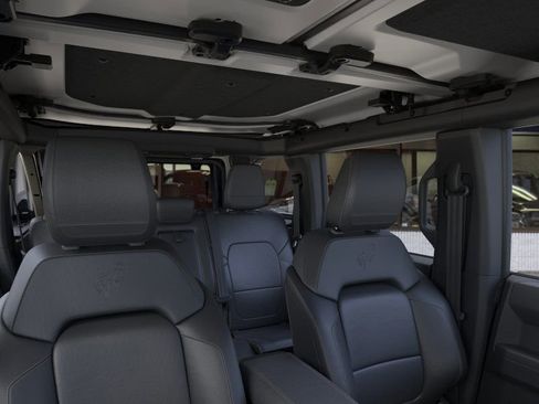 New 2025 Ford Bronco Badlands image 12