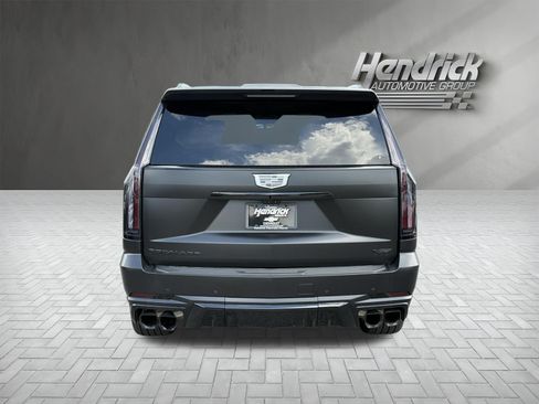 Used 2025 Cadillac Escalade V AWD/4WD image 10