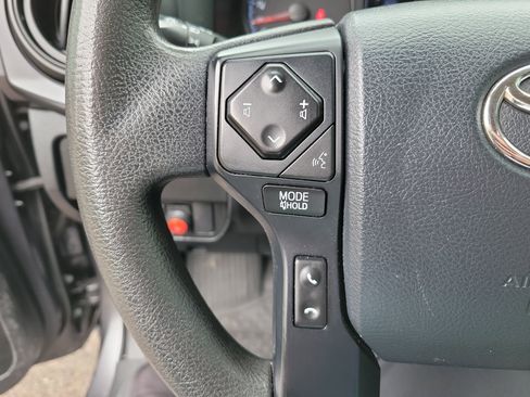 Used 2020 Toyota Tacoma SR w/ SR Convenience Package image 12