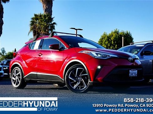 Used 2022 Toyota C-HR XLE image 1