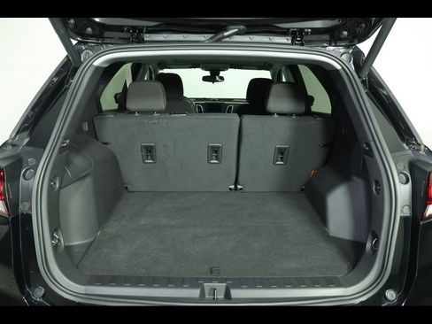 Used 2023 Chevrolet Equinox LT image 18
