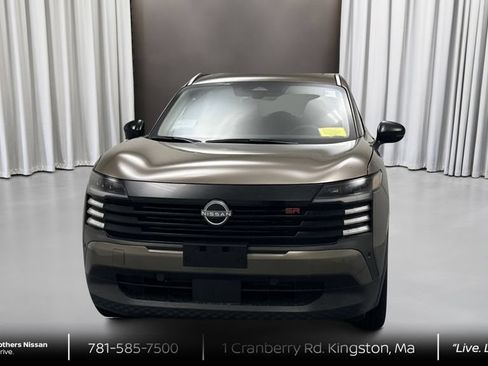 New 2026 Nissan Kicks SR w/ SR Premium Package AWD/4WD image 2