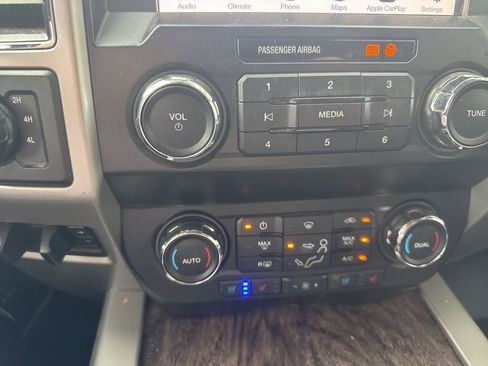 Used 2019 Ford F350 Lariat w/ Chrome Package AWD/4WD image 9