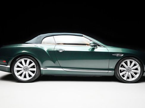 Used 2017 Bentley Continental GT image 42