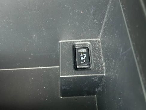 Used 2020 Nissan Armada SL w/ Premium Package image 13