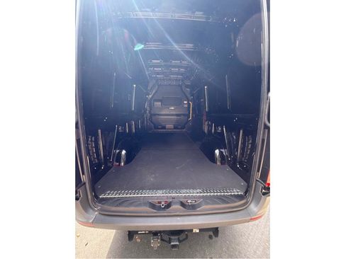 Used 2023 Mercedes-Benz Sprinter 2500 image 19