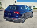 Used 2022 Volkswagen Tiguan SE image 3
