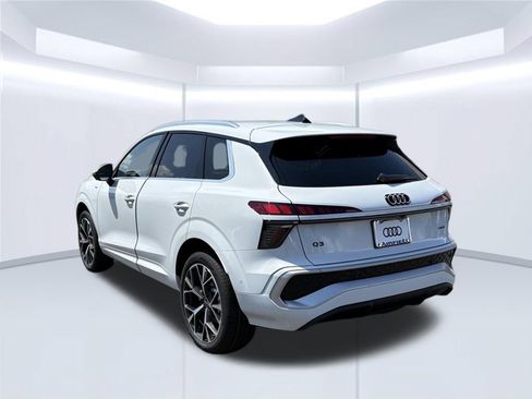 New 2026 Audi Q3 quattro 2.0T AWD/4WD image 3