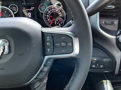 Used 2025 RAM 3500 Big Horn AWD/4WD image 15