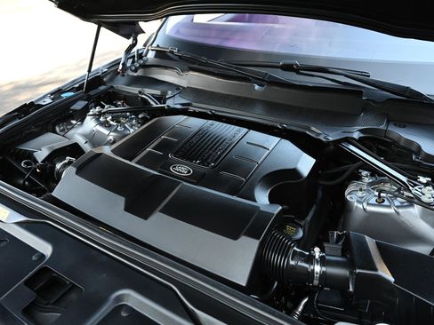 Used 2020 Land Rover Discovery HSE image 10