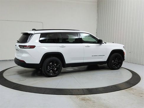 New 2026 Jeep Grand Cherokee L Limited image 7