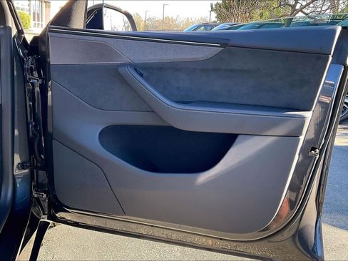 Used 2026 Tesla Model Y AWD image 26