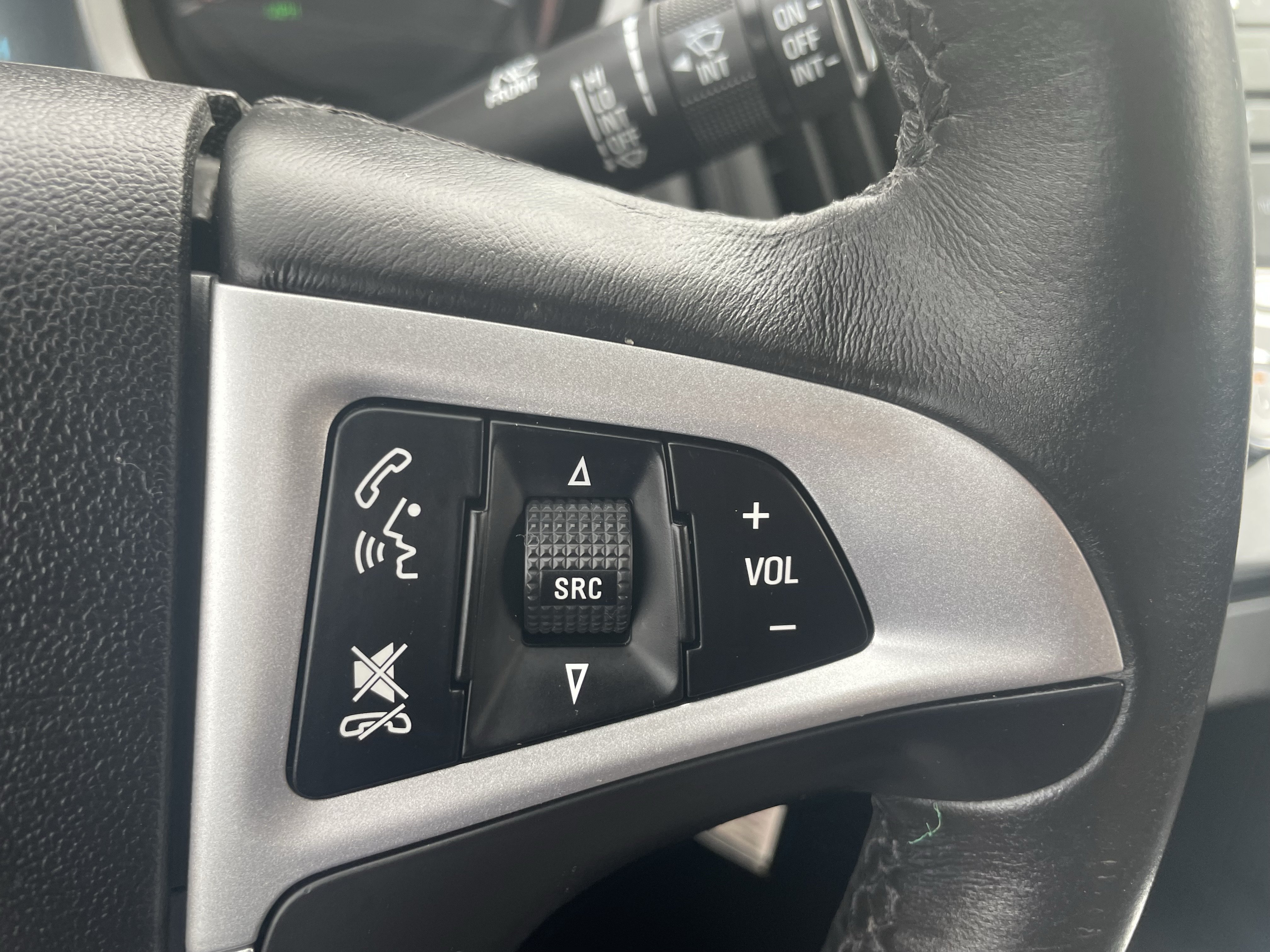 Used 2014 Chevrolet Equinox LTZ AWD/4WD image 16