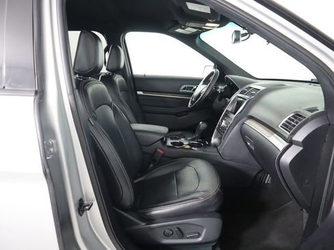 Used 2019 Ford Explorer Limited w/ Class III Trailer Tow Package image 21