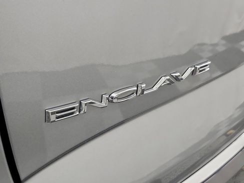Used 2024 Buick Enclave Essence w/ Sport Touring Edition image 7