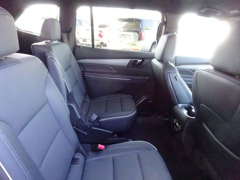 Certified 2025 Buick Enclave Preferred image 25