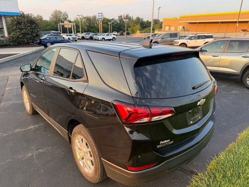 Used 2022 Chevrolet Equinox LS w/ LS Convenience Package AWD/4WD image 6