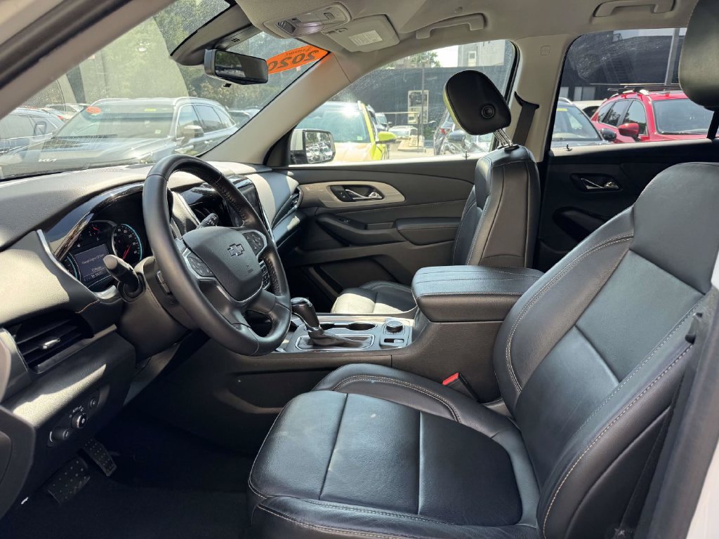 Used 2020 Chevrolet Traverse RS AWD/4WD image 17