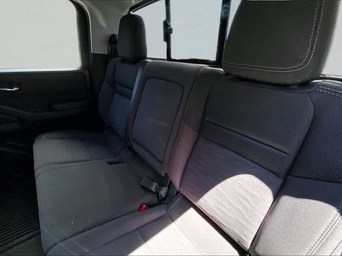 Used 2024 Nissan Frontier SV w/ SV Convenience Package RWD image 23