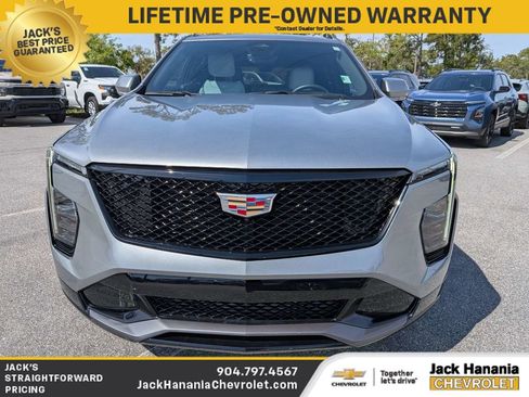 Used 2025 Cadillac XT4 Sport FWD image 8