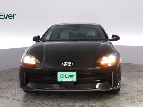 Used 2025 Hyundai Ioniq 6 SEL image 12