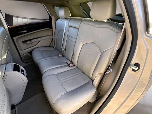 Used 2012 Cadillac SRX Luxury image 27