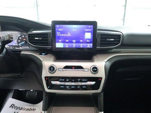 Used 2022 Ford Explorer XLT w/ Equipment Group 202A image 15