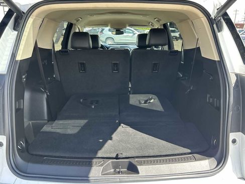 Used 2023 GMC Acadia Denali image 27