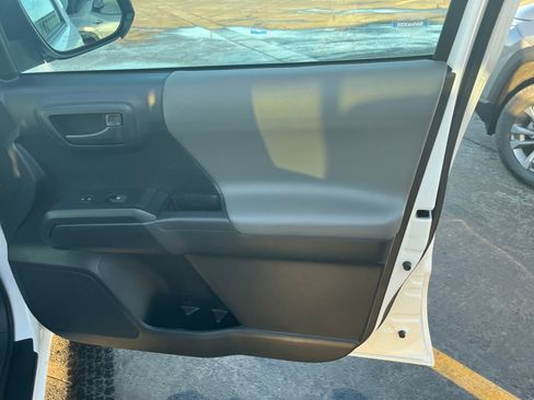 Used 2021 Toyota Tacoma SR5 image 21