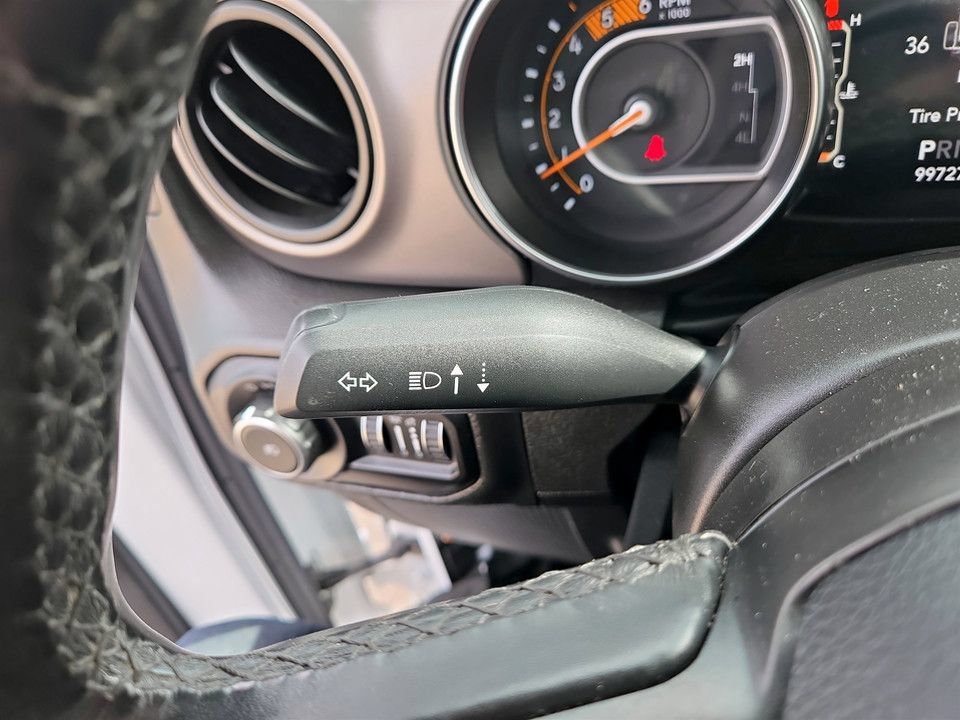 Used 2022 Jeep Wrangler Unlimited Sport AWD/4WD image 16