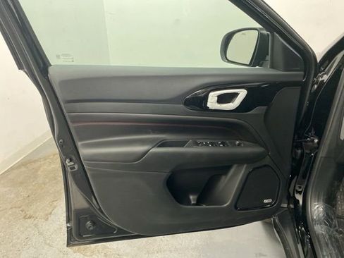 Used 2026 Jeep Compass Trailhawk w/ Sun, Sound & Navigation Group image 20