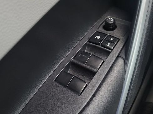 Certified 2023 Toyota Corolla Cross L FWD image 18