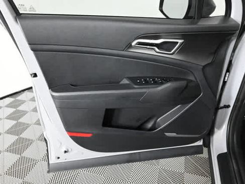 New 2026 Kia Sportage S image 16