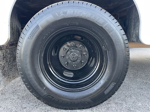 Used 2017 Ford F350 XL w/ Power Equipment Group RWD image 26