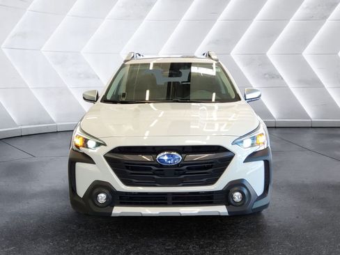 Used 2025 Subaru Outback Touring XT AWD/4WD image 2