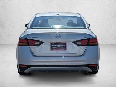 Used 2023 Nissan Altima 2.5 SV FWD image 7