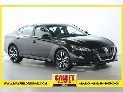 Used 2021 Nissan Altima 2.5 SR image 1