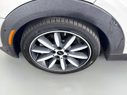 Used 2018 MINI Cooper S image 36