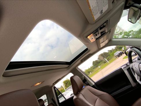 Used 2022 Toyota 4Runner Limited RWD image 13