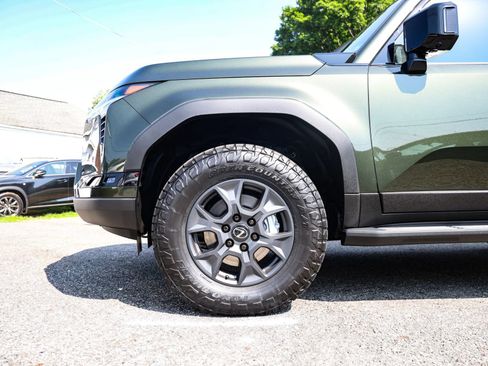 Used 2026 Lexus GX 550 AWD/4WD image 11