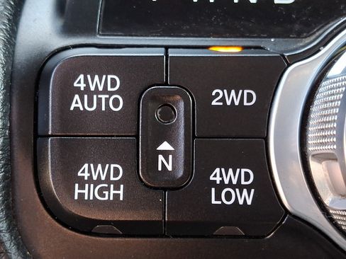 Used 2021 RAM 1500 Laramie AWD/4WD image 24