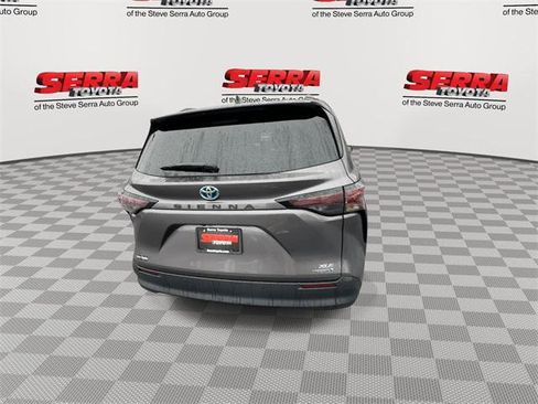 Certified 2024 Toyota Sienna XLE w/ XLE Plus Package image 8
