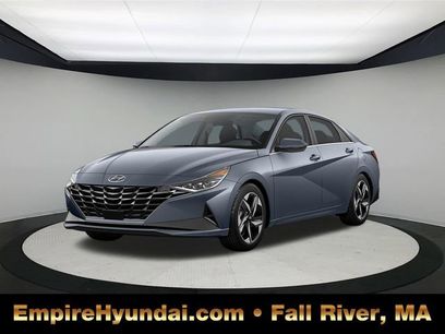 New 2023 Hyundai Elantra Limited w/ Cargo Package