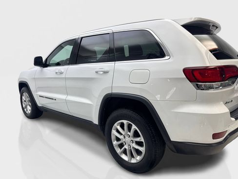 Used 2022 Jeep Grand Cherokee Laredo E AWD/4WD image 14